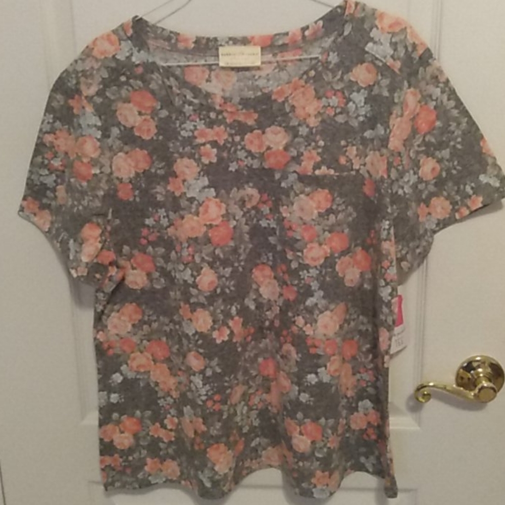 Lot of2,Bobbie Brooks floral tee,and grey rose tee